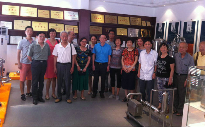 九三學(xué)社工一支社在公司舉行“九三學(xué)社抗戰(zhàn)勝利70周年” 學(xué)習(xí)活動(dòng)(圖3) 九三學(xué)社工一支社在公司舉行“九三學(xué)社抗戰(zhàn)勝利70周年” 學(xué)習(xí)活動(dòng)(圖3)